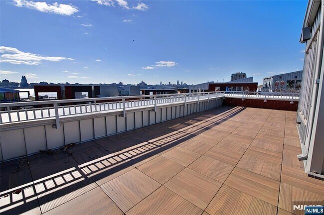 Building Photo - 11 Vela Way