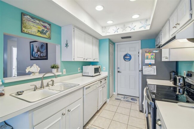 Building Photo - 8430 Monaco Dr