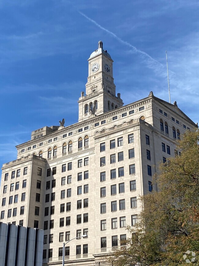 Building Photo - Davenport Bank Apartments