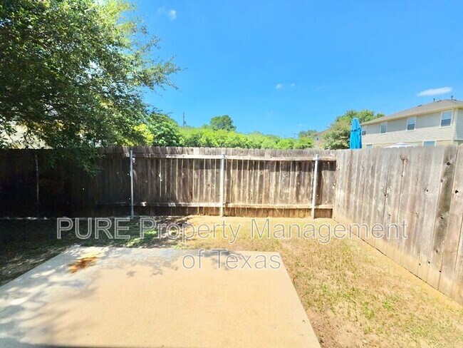Building Photo - 708 Jane Austen Trail