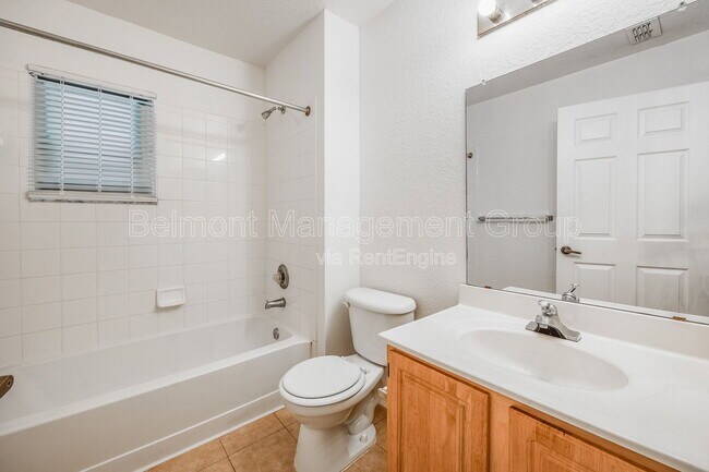 Building Photo - 4021 Venetian Bay Dr