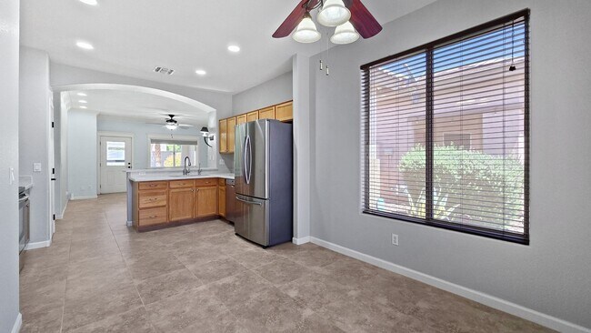 Building Photo - Clean and Cozy home in desirable Palm Valley!