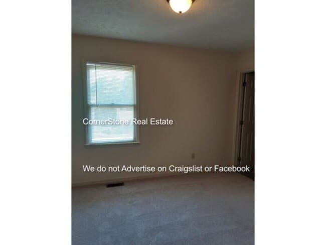 Building Photo - 2579 Gotts Ln