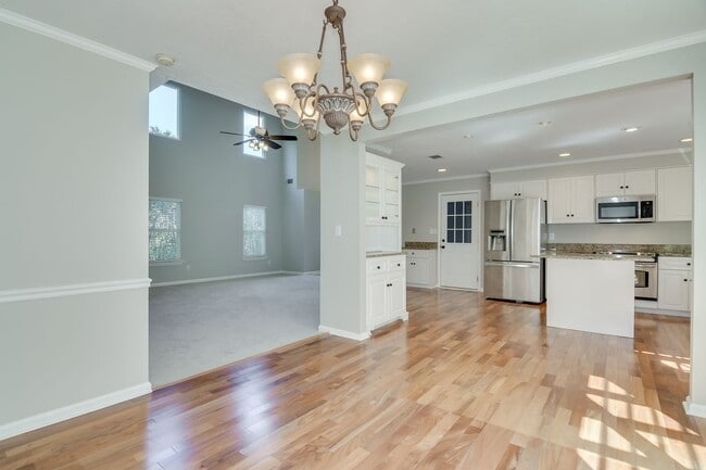 Building Photo - 486 Granite Point
