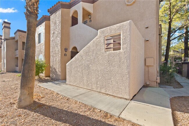 Building Photo - 9325 W Desert Inn Rd