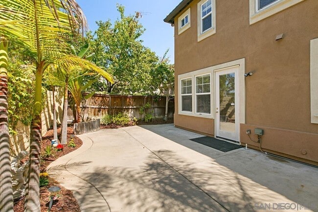 Building Photo - 13348 Calle Del Campo
