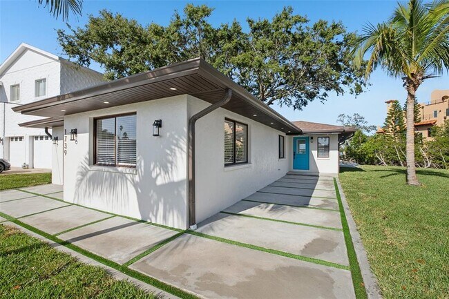 Building Photo - 1739 Bayou Grande Blvd NE