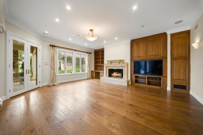 Building Photo - 3243 Calle De Debesa