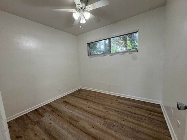 Building Photo - 1235 Beach Rd