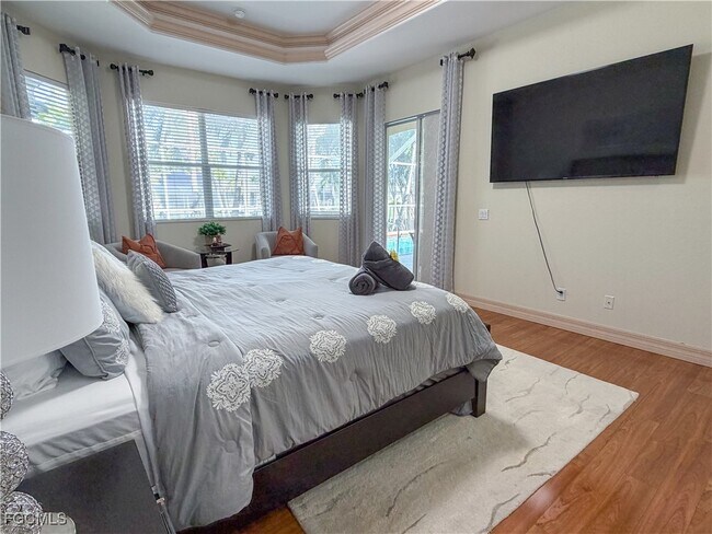 Building Photo - 2501 SE 19th Pl