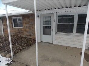 Building Photo - 110 Saltarka Rd