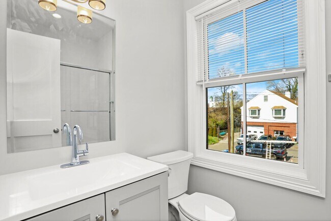 Building Photo - 4 Armonk St
