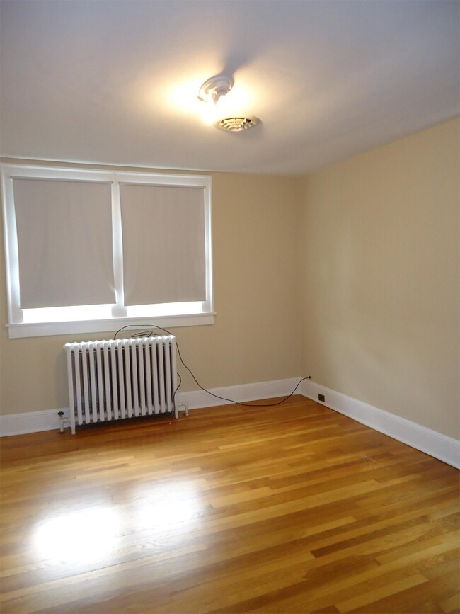 Building Photo - 1442 Greystone Terrace
