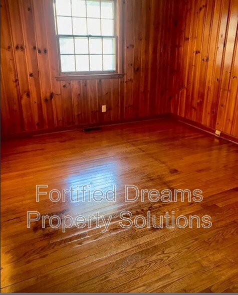 Building Photo - 1801 W Cone Blvd