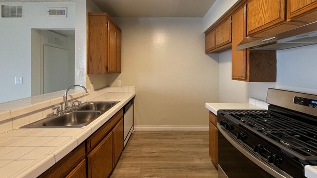 Floorplan - Francis Apartments