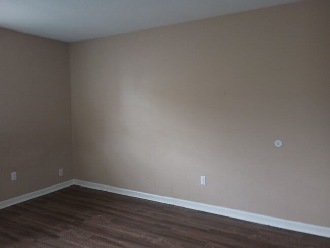 Building Photo - 5007B N. Moore Lane