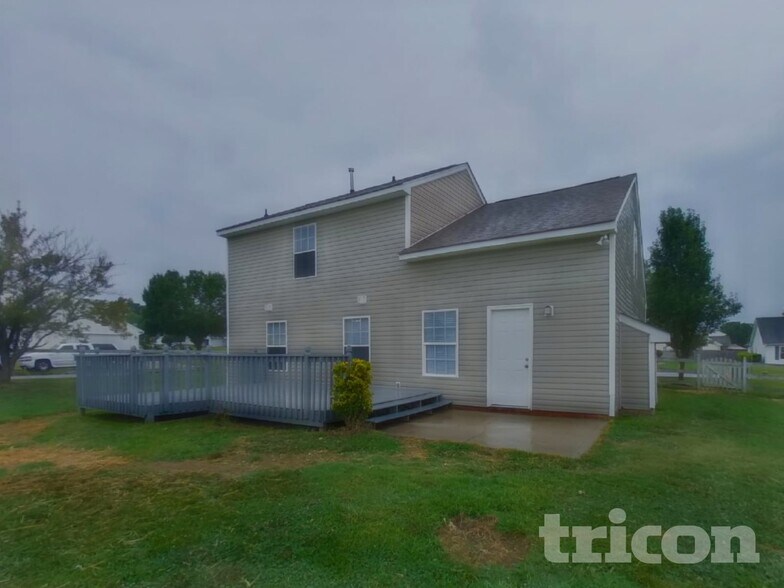 Building Photo - 4621 Aldersbrook Dr