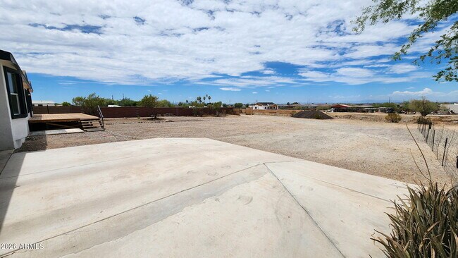 Building Photo - 9647 S 30th Dr
