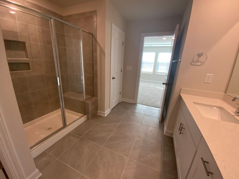 Building Photo - 12408 Larue Ln