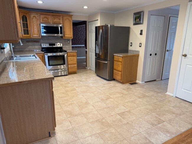 Building Photo - 11 Honeybell Ct