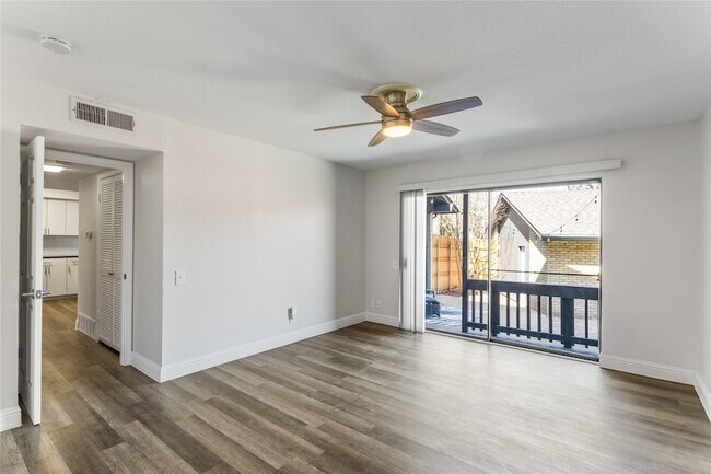 Building Photo - 3210 Coronado St