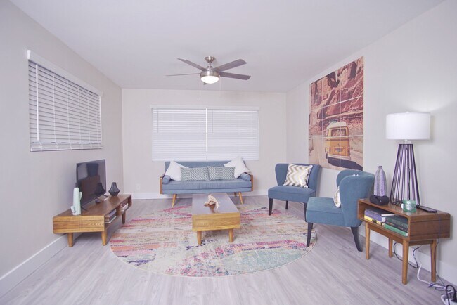 Primary Photo - 2543 E Brill St