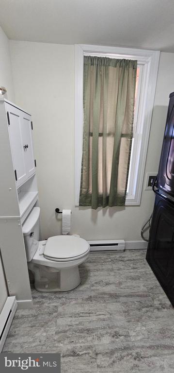 Building Photo - 305 Haven St