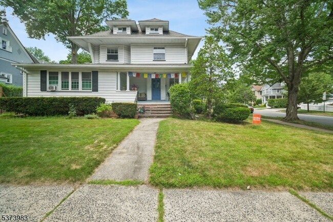 Building Photo - 124 Midland Ave