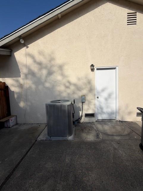 Building Photo - 34 San Piedras Pl