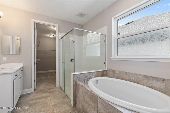 Building Photo - 192 Vista Lake Cir