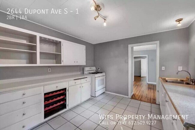 Building Photo - 2644 Dupont Ave S