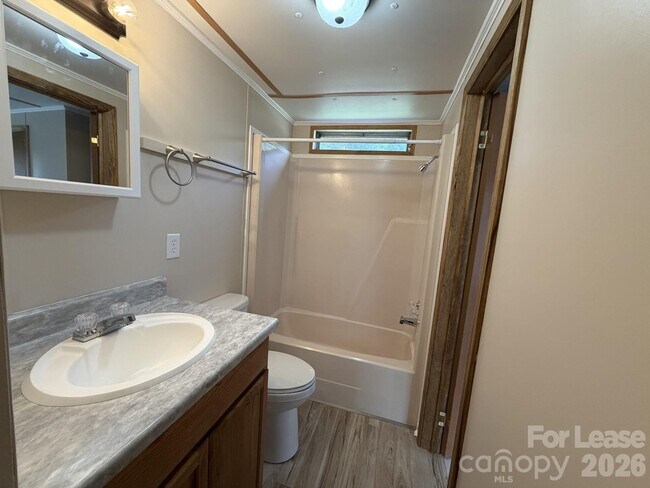 Building Photo - 118 Ricks Ln