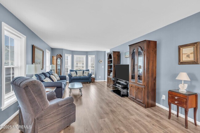 Building Photo - 30 S Surf Rd