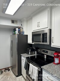 Building Photo - 708 11th St