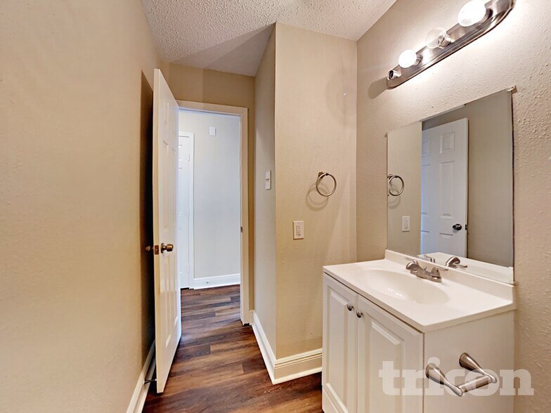 Building Photo - 9607 Cleveland Bay Ct