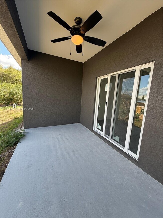 Building Photo - 721 Ivan Ave S