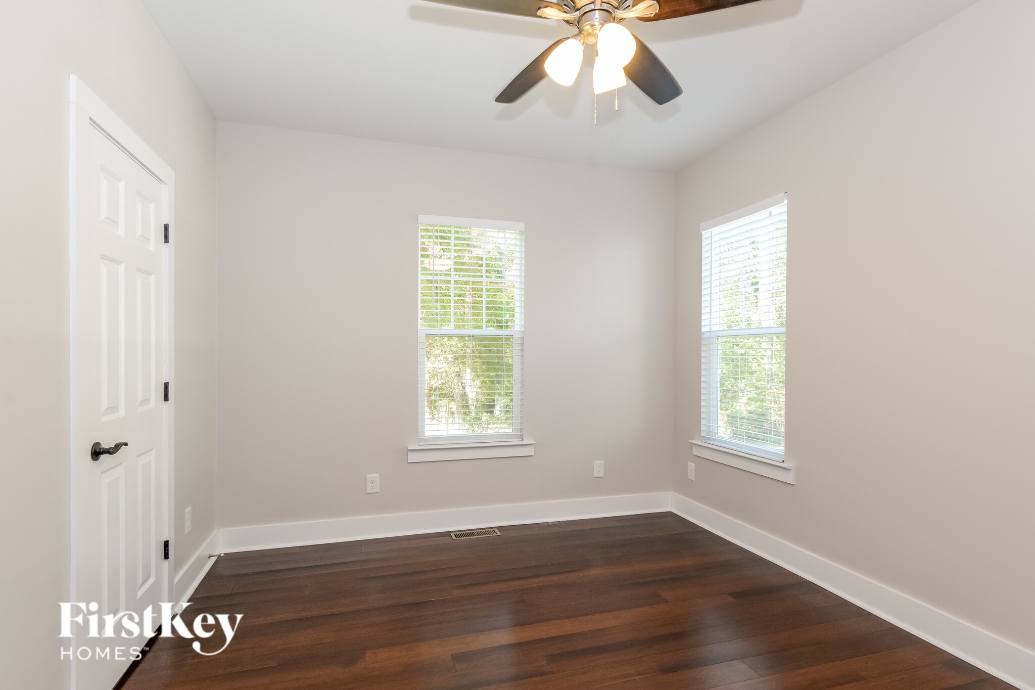 Building Photo - 1717 Dallas Ave