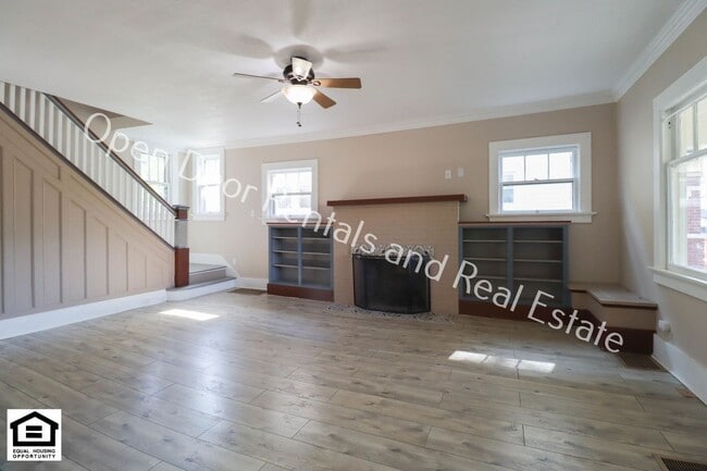Building Photo - Now available 3 bedroom home