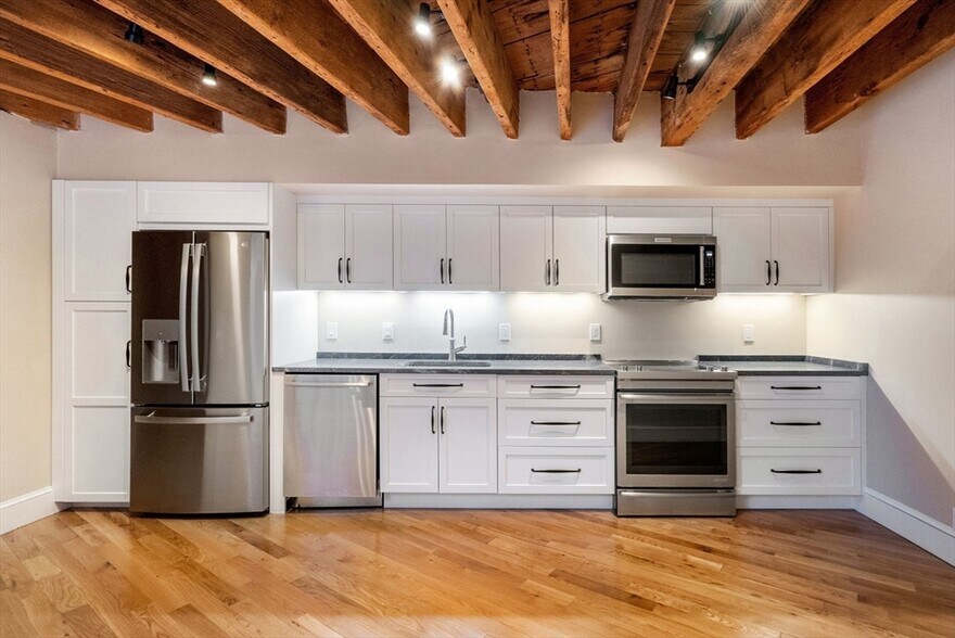 Building Photo - 125 Fulton St