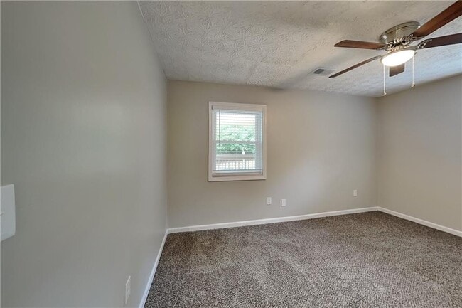 Building Photo - 2957 Forest Chase Terrace NE