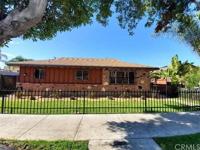 Building Photo - 2037 Lime Ave