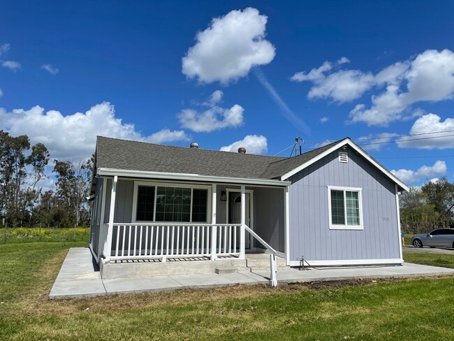 Primary Photo - REMODELED 3BD/2BA WITH 1 CAR GARAGE