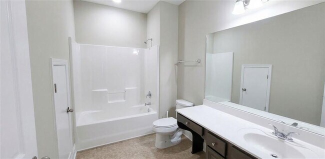 Building Photo - 4215 Hopewell Manor Dr