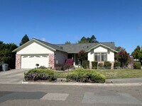 Building Photo - 2113 Appaloosa Cir