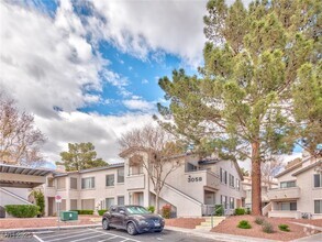 Building Photo - 3058 Tarpon