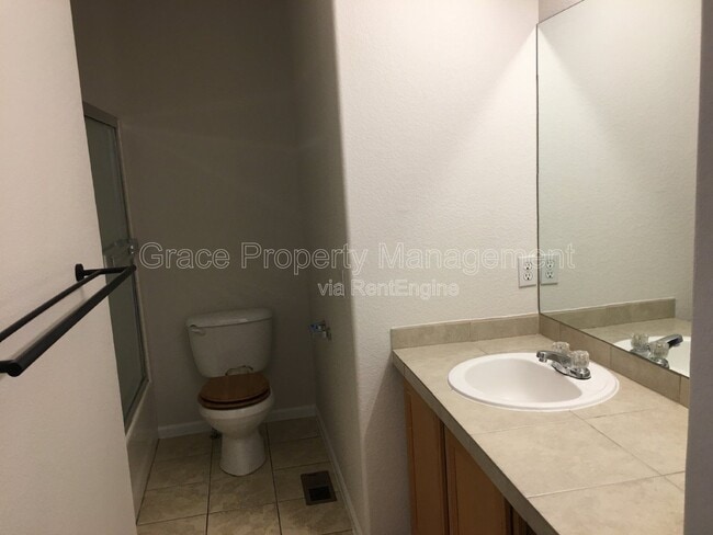 Building Photo - 574 W 91st Dr