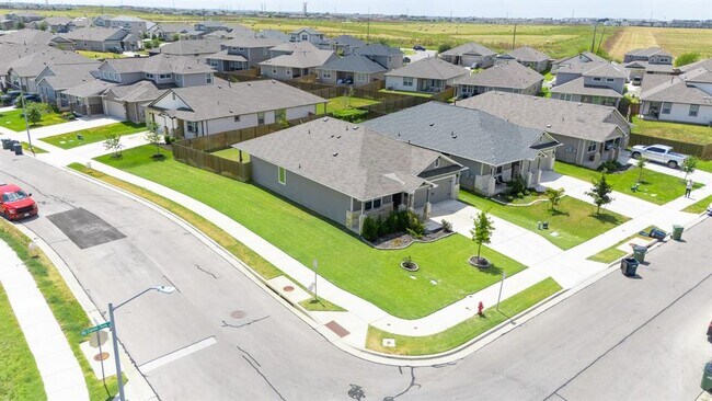 Building Photo - 119 Big Cypress Byu Rd