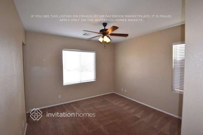 Building Photo - 10548 La Campana St