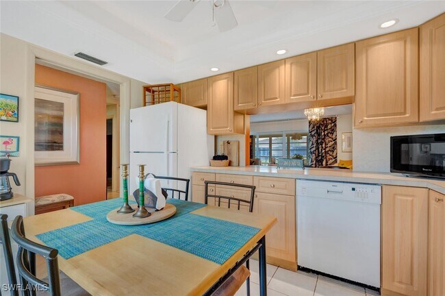 Building Photo - 83 Glades Blvd