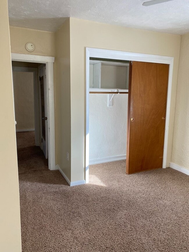 Building Photo - Cozy 2-Bedroom Home with Spacious Yard – C...